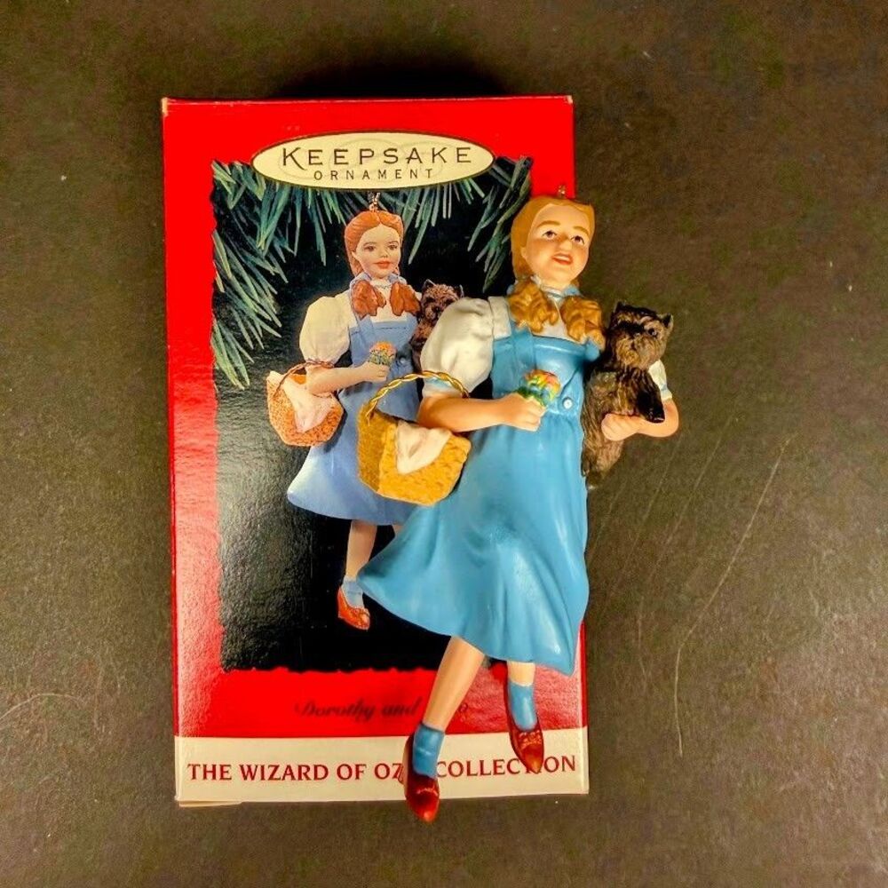 1994 Hallmark Keepsake Ornament Wizard of Oz Dorothy & Toto-Mint Condition